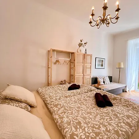 Altbaucharme Direkt Im Zentrum Apartmán